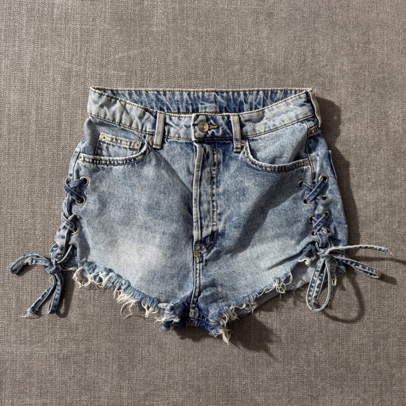 H&M Divided Pants - Divided H&M Denim Shorts Women Size 4 Light Wash Lace Up Raw Hem‎
